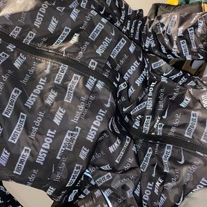 Meet your Posher, Zakari